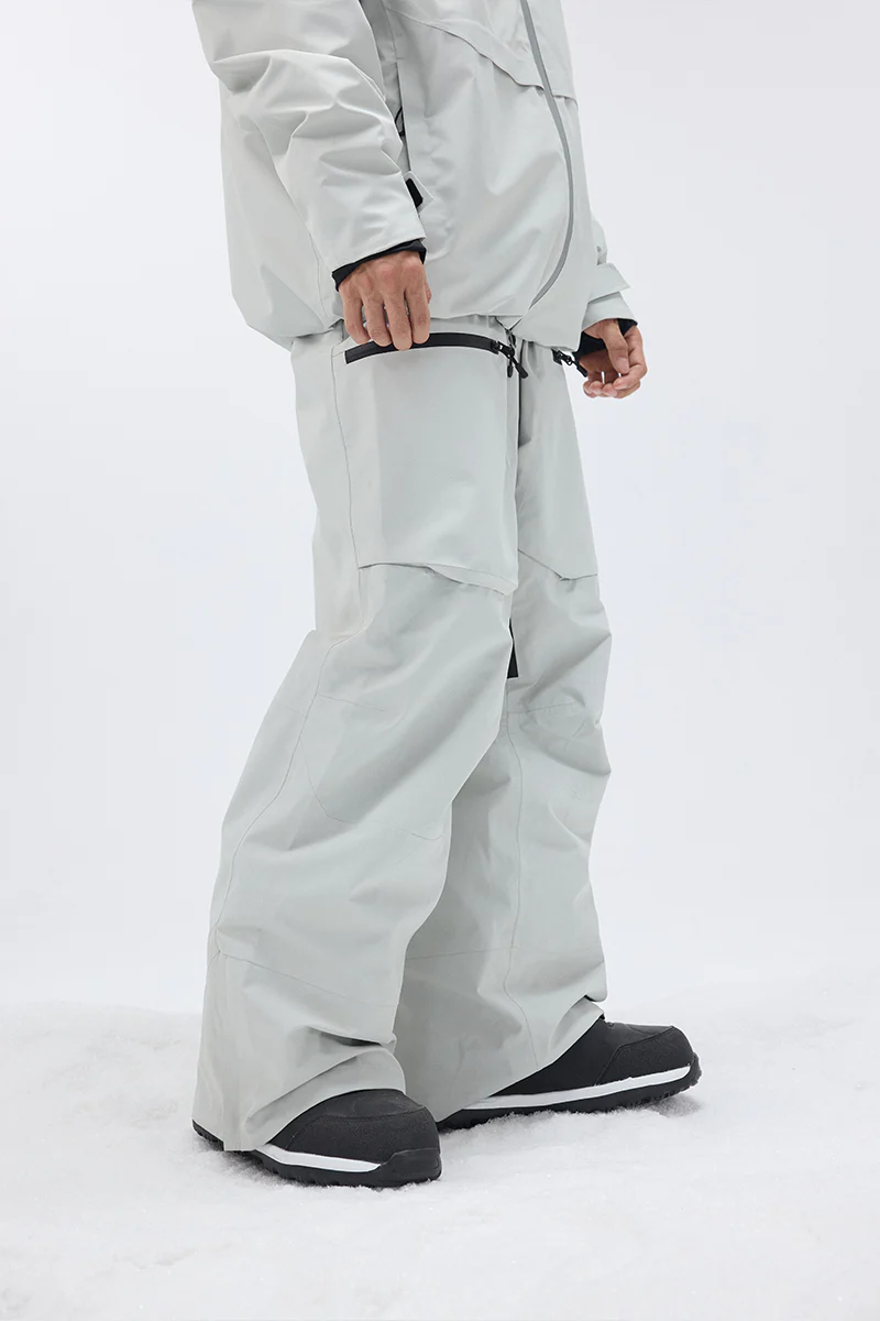 East Unisex 3L Shell Snowboard Pant - Image 7