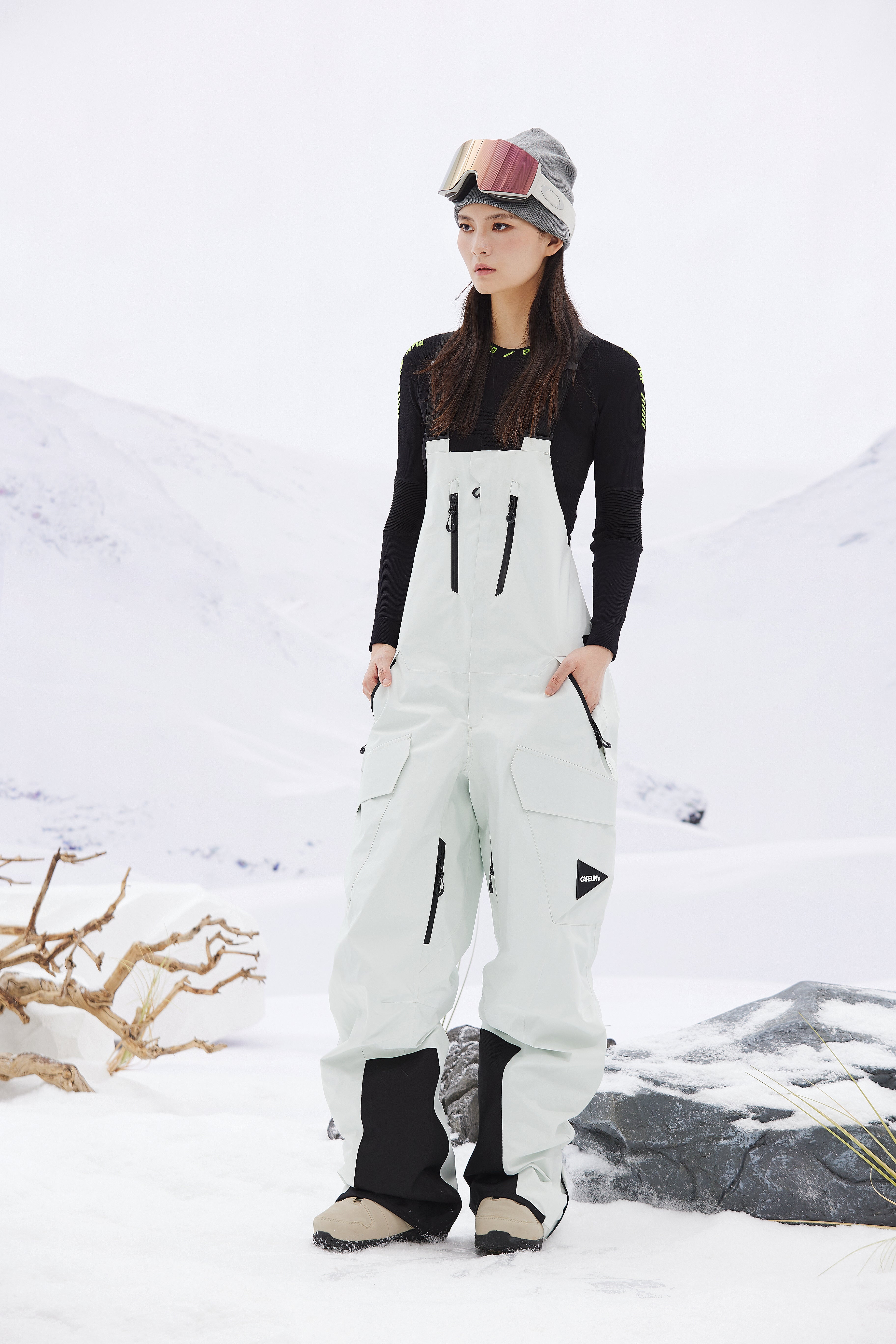 Saturn Unisex 3L Shell Snowboard Bib Pant - Image 6