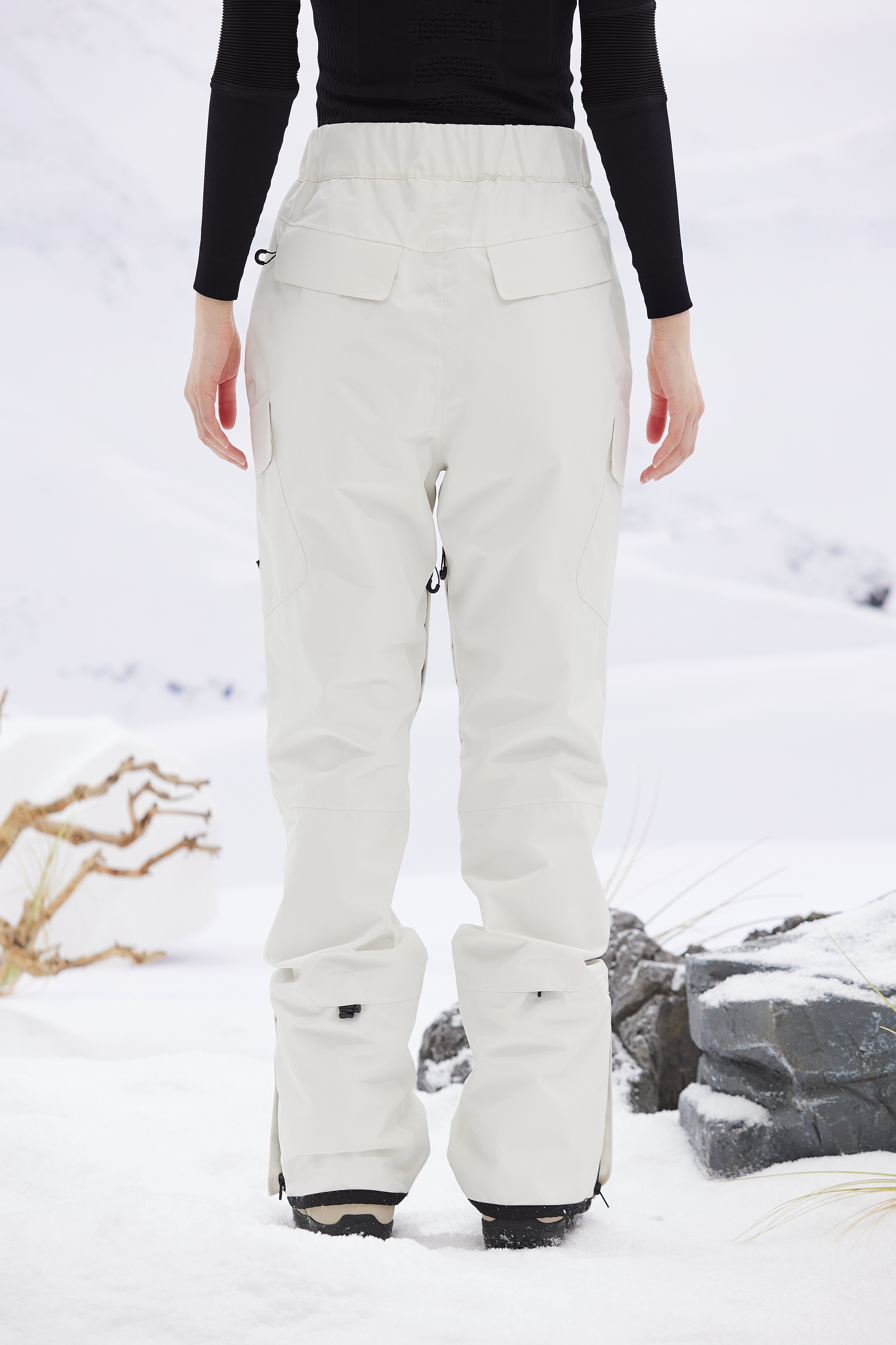 Women's Essent Snowboard Pant - Image 8